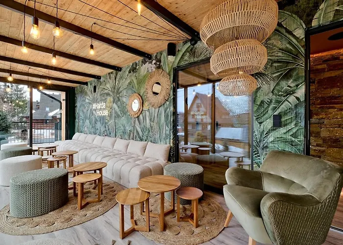 Aparthotel Harda House Friends &