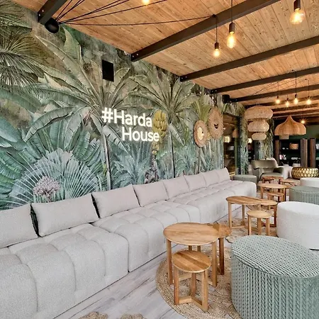 Harda House Friends & Apartmanhotel