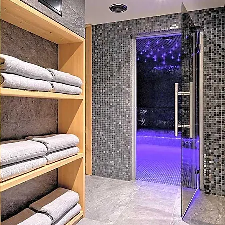 Apart-hotel Harda House Friends & 4*