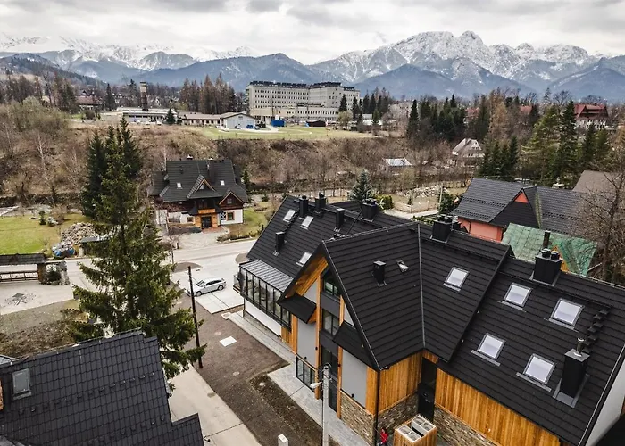 Harda House Friends & 4*