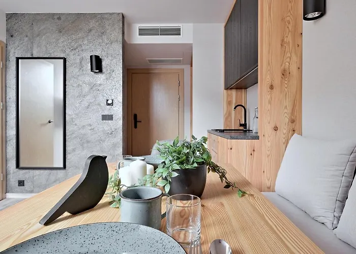 Harda House Friends &