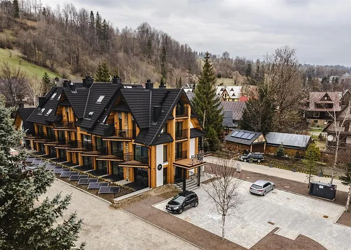 Harda House Friends & 4*